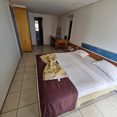 Aparthotel Iate Plaza - Flat 414 Particular 3*